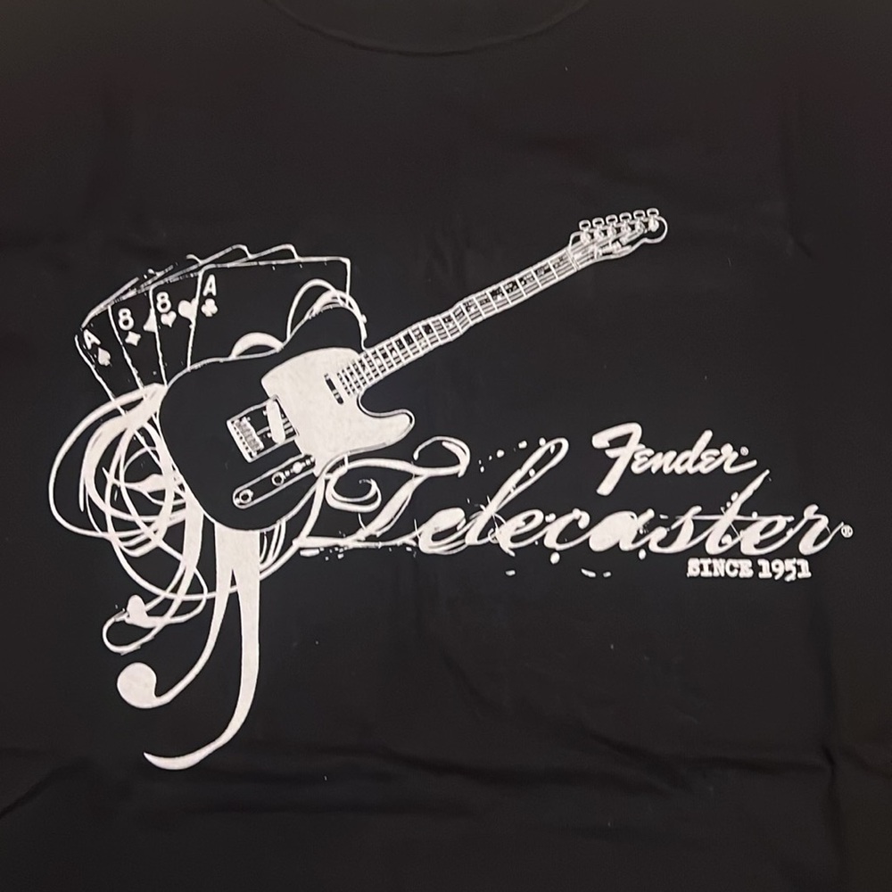 🎼🎸 Vintage Fender shirt size Medium EUC